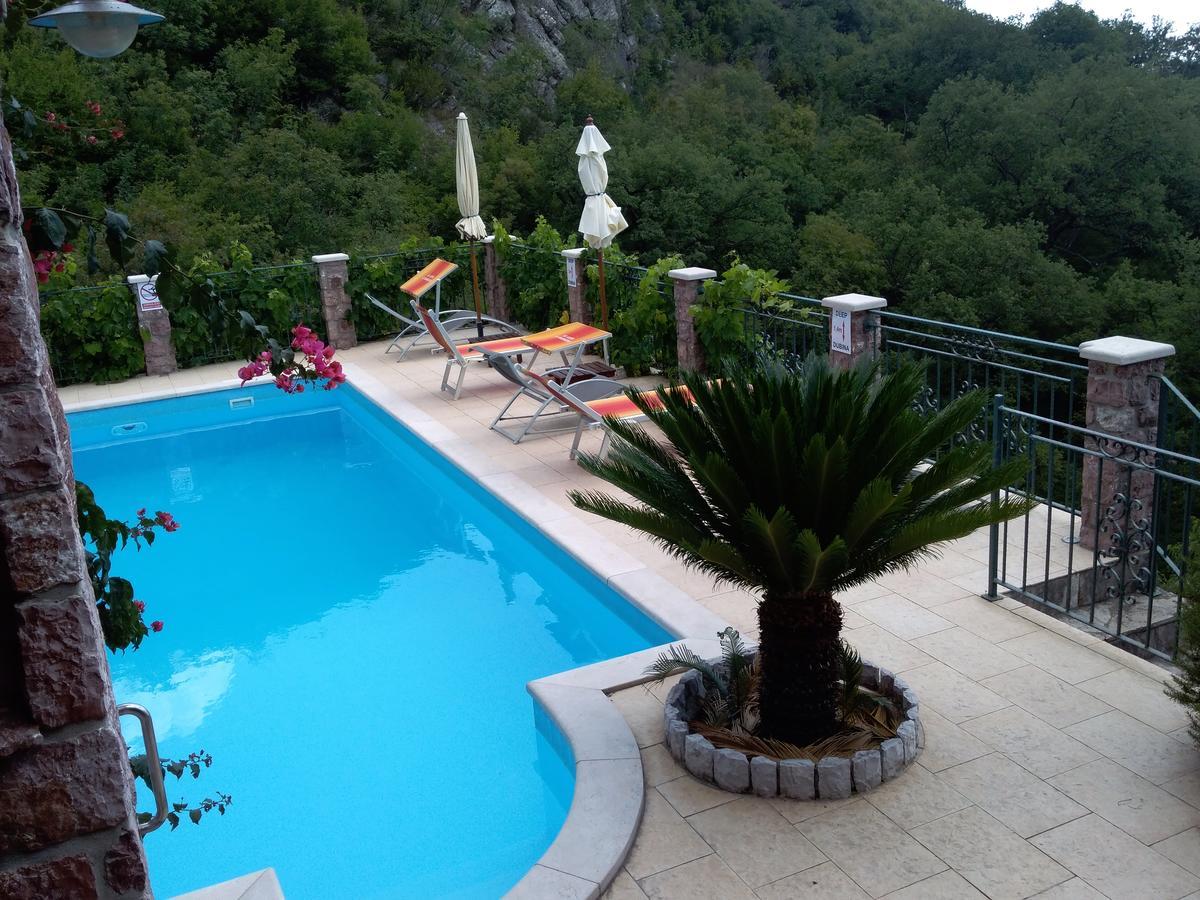 Apartments Villa Cucuk บุดวา ภายนอก รูปภาพ