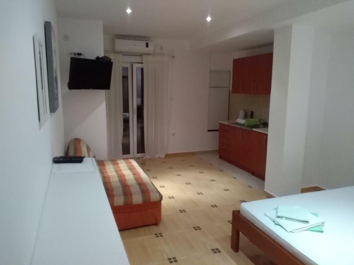 Apartments Villa Cucuk บุดวา ภายนอก รูปภาพ